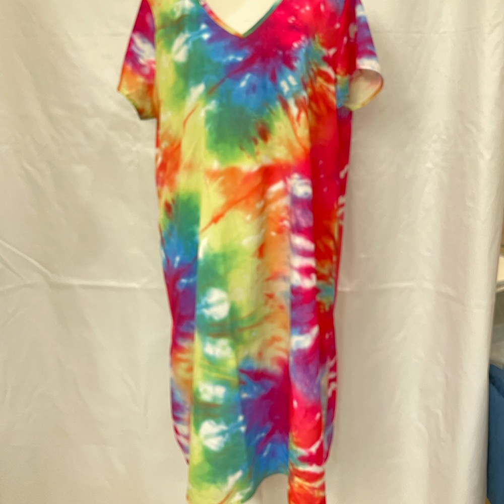 3/$35 Bright and colorful long dress. XL